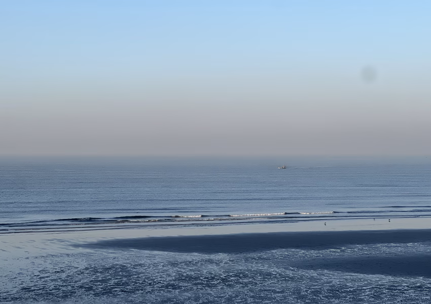 sandspit beach pakistan